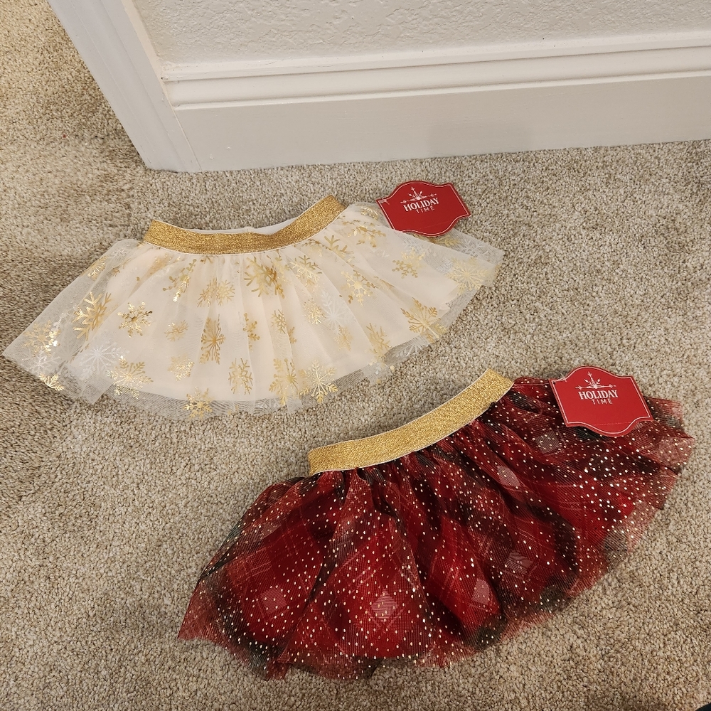 New with tags! Bundle of 2 Baby Girls Holiday Skirts size 0-3M